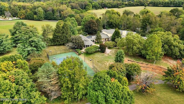 6 Wolf Pen Ln, Prospect, KY 40059