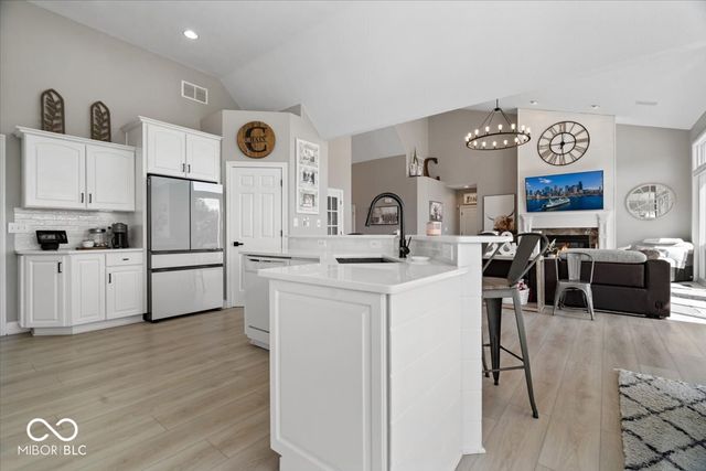 14035 Stone Key Way, Fishers, IN 46040