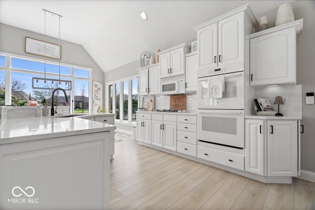 14035 Stone Key Way, Fishers, IN 46040