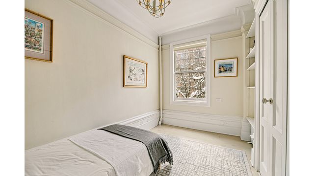 37 W 93rd St Apt 17, New York City, NY 10025