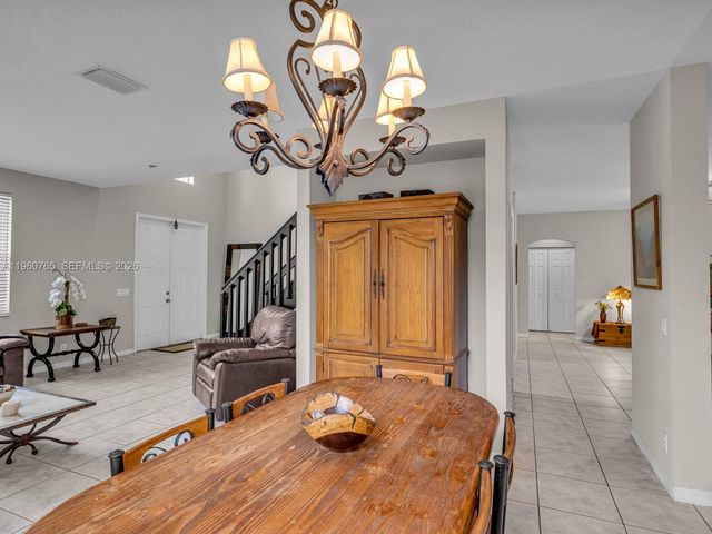 4209 Pinewood Ln, Weston, FL 33331