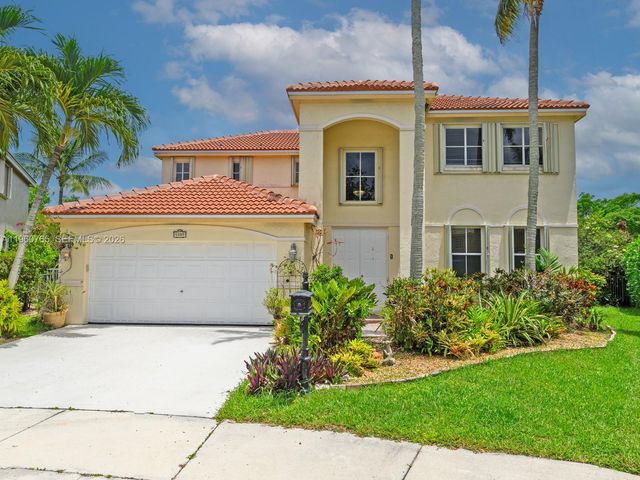 4209 Pinewood Ln, Weston, FL 33331
