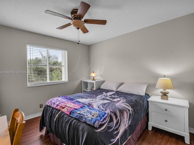 4209 Pinewood Ln, Weston, FL 33331