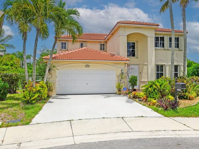 4209 Pinewood Ln, Weston, FL 33331