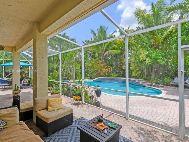 4209 Pinewood Ln, Weston, FL 33331