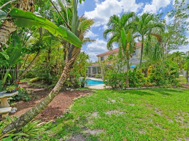 4209 Pinewood Ln, Weston, FL 33331