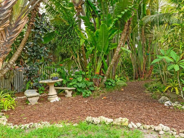 4209 Pinewood Ln, Weston, FL 33331