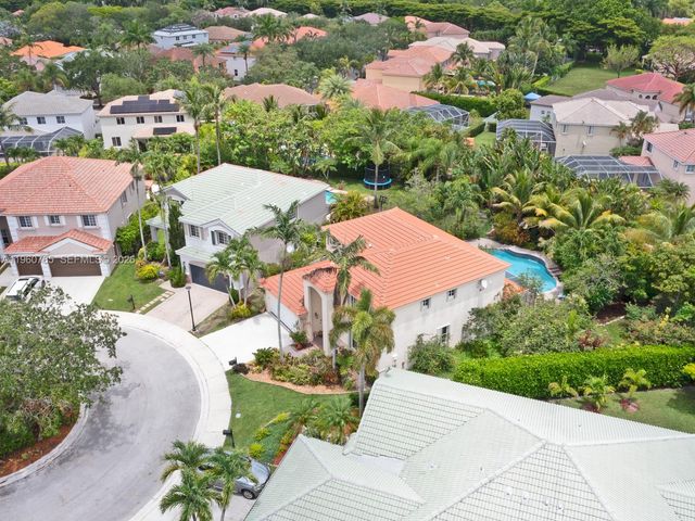 4209 Pinewood Ln, Weston, FL 33331