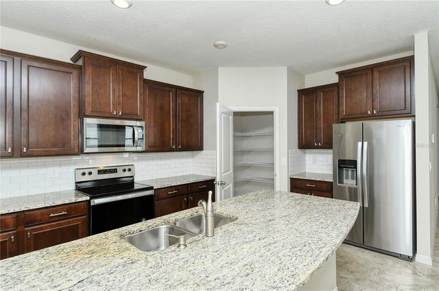 16921 HARVEST MOON WAY, Bradenton, FL 34211