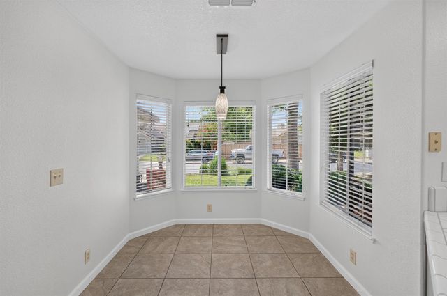 9475 Madrid Way, Elk Grove, CA 95758