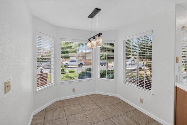 9475 Madrid Way, Elk Grove, CA 95758