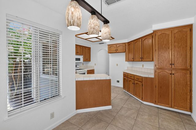 9475 Madrid Way, Elk Grove, CA 95758