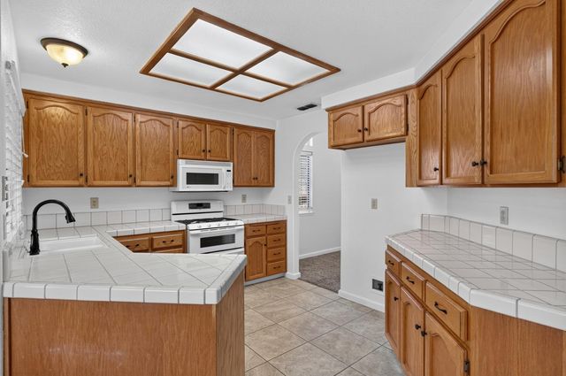 9475 Madrid Way, Elk Grove, CA 95758