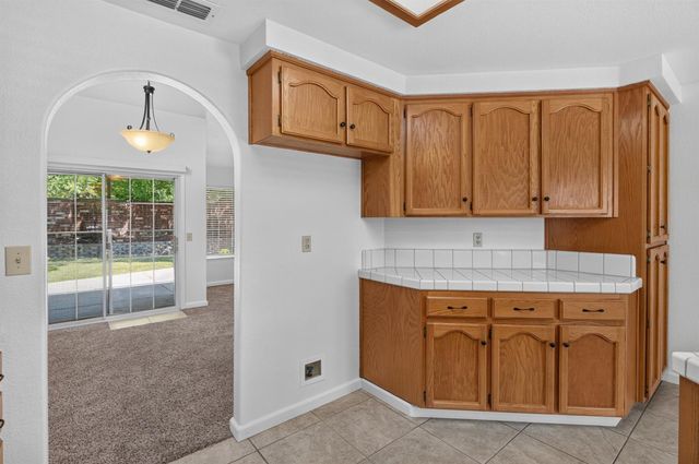 9475 Madrid Way, Elk Grove, CA 95758