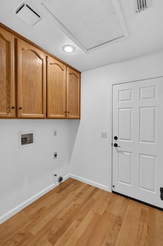 9475 Madrid Way, Elk Grove, CA 95758