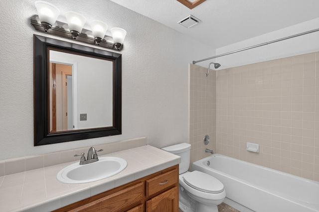 9475 Madrid Way, Elk Grove, CA 95758