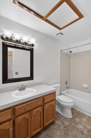 9475 Madrid Way, Elk Grove, CA 95758