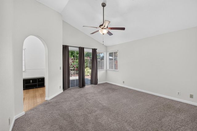 9475 Madrid Way, Elk Grove, CA 95758