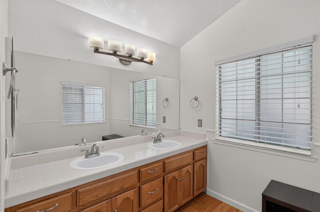 9475 Madrid Way, Elk Grove, CA 95758