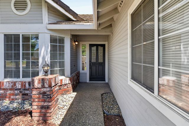 9475 Madrid Way, Elk Grove, CA 95758