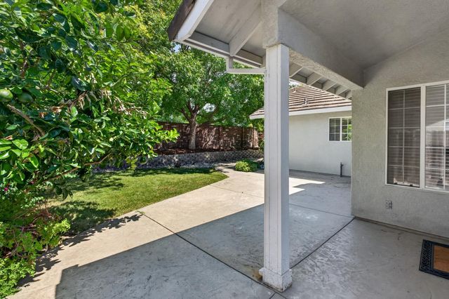 9475 Madrid Way, Elk Grove, CA 95758