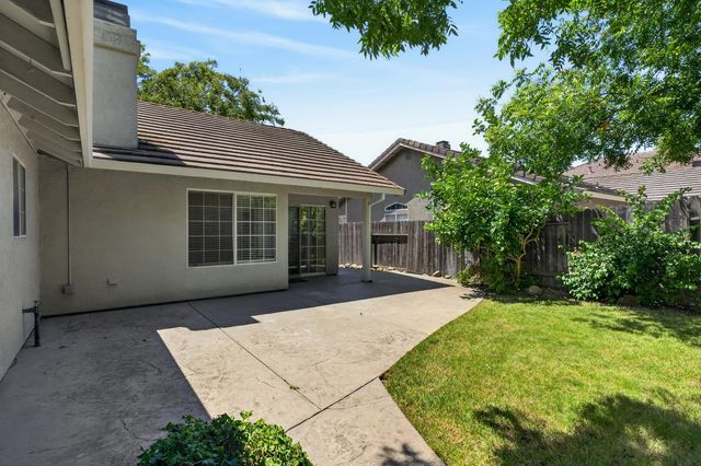 9475 Madrid Way, Elk Grove, CA 95758