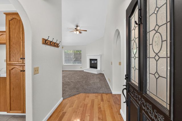 9475 Madrid Way, Elk Grove, CA 95758