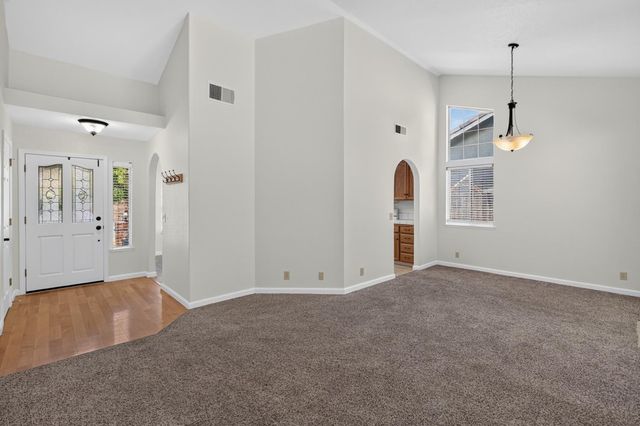 9475 Madrid Way, Elk Grove, CA 95758