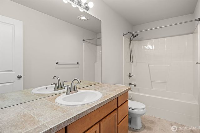 2817 208th Place SW, Lynnwood, WA 98036