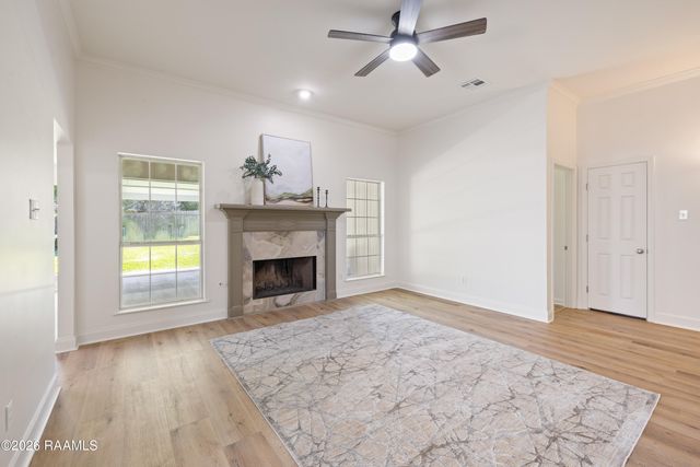 707 Burlington Circle, Broussard, LA 70518