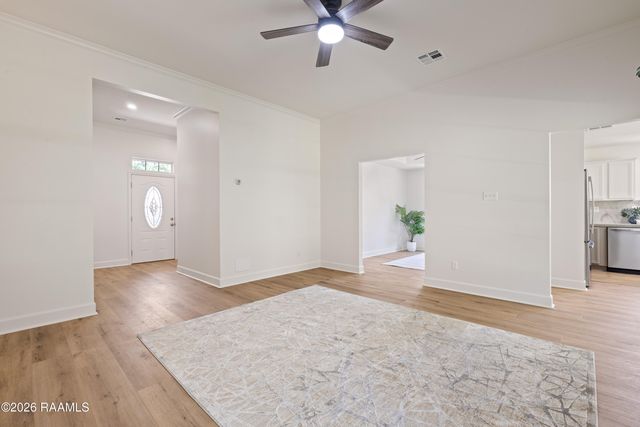 707 Burlington Circle, Broussard, LA 70518
