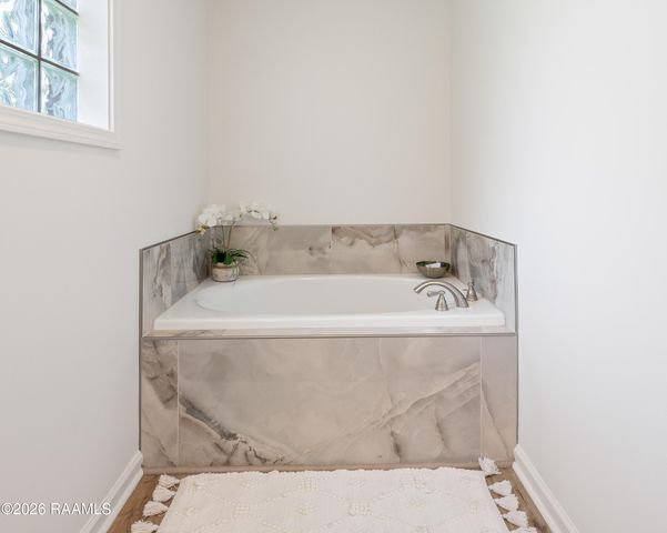 707 Burlington Circle, Broussard, LA 70518