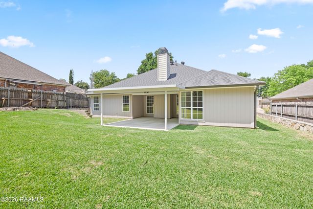 707 Burlington Circle, Broussard, LA 70518