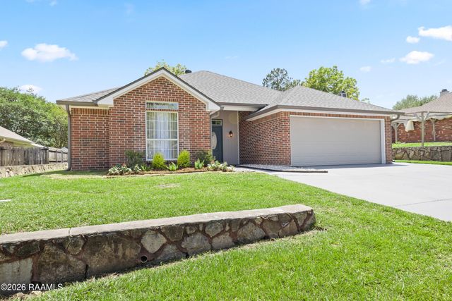 707 Burlington Circle, Broussard, LA 70518