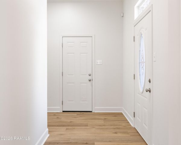 707 Burlington Circle, Broussard, LA 70518