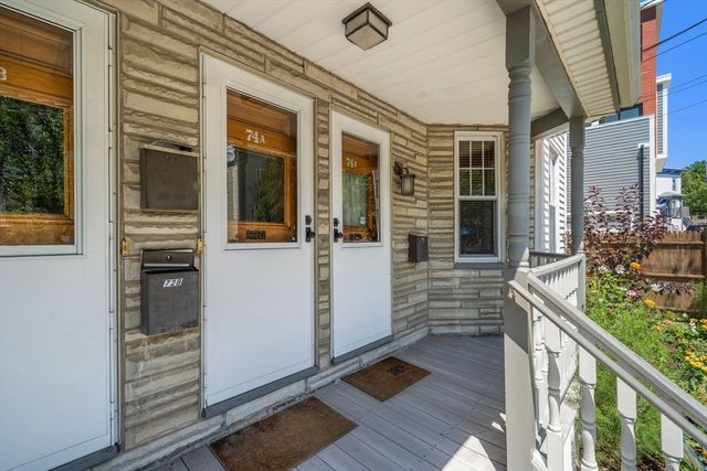 74 Trull St B, Somerville, MA 02145