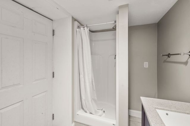 74 Trull St B, Somerville, MA 02145