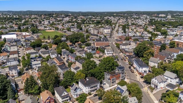 74 Trull St B, Somerville, MA 02145