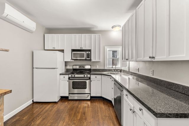 74 Trull St B, Somerville, MA 02145