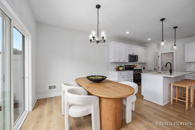 2839 W Highgate Street 29, Kentwood, MI 49512