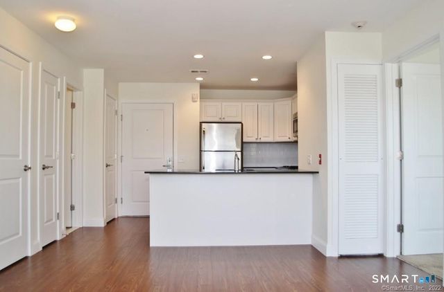 947 Hope Street 203, Stamford, CT 06907