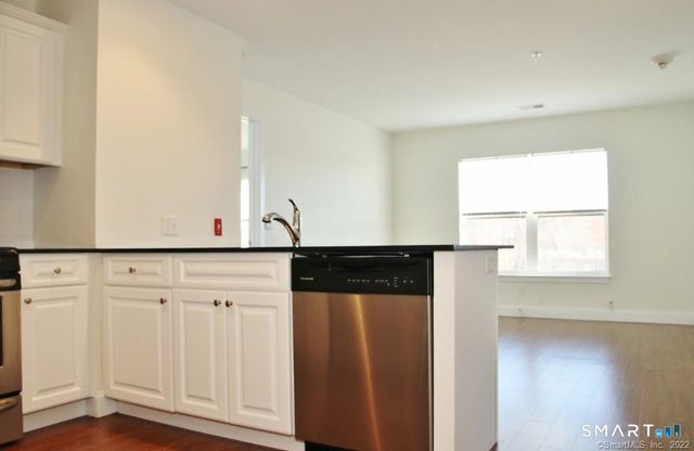 947 Hope Street 203, Stamford, CT 06907