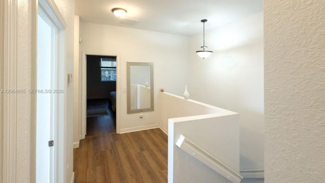 1001 NE 208th St ., Miami, FL 33179