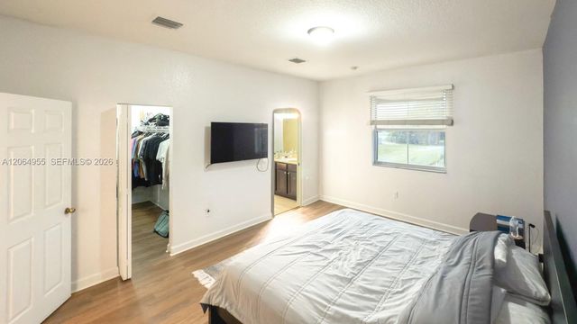 1001 NE 208th St ., Miami, FL 33179