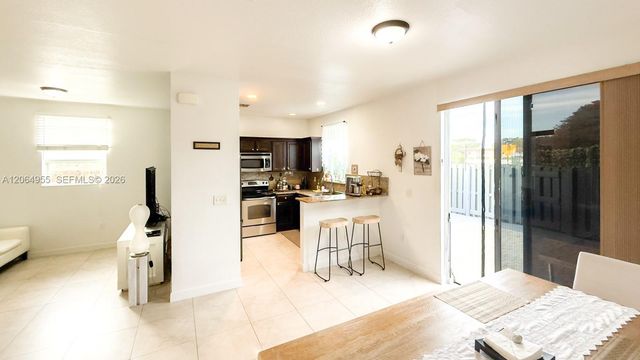 1001 NE 208th St ., Miami, FL 33179