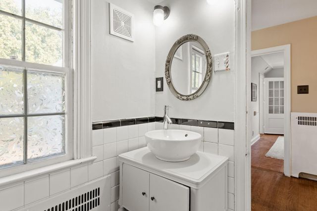 103 N HIGHLAND AVE, Bala Cynwyd, PA 19004