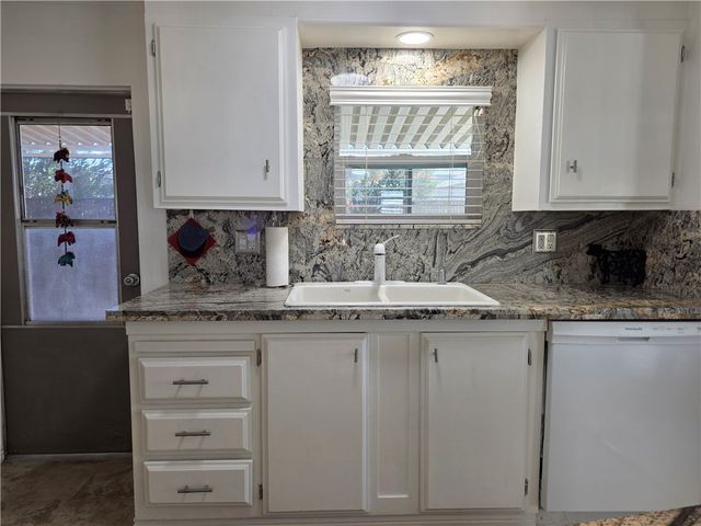 2271 W Riverview Circle, Bullhead City, AZ 86442