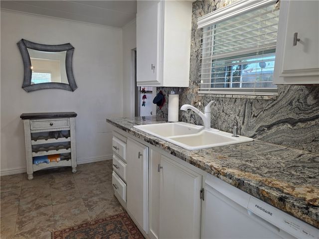 2271 W Riverview Circle, Bullhead City, AZ 86442