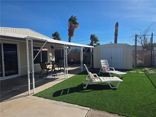 2271 W Riverview Circle, Bullhead City, AZ 86442