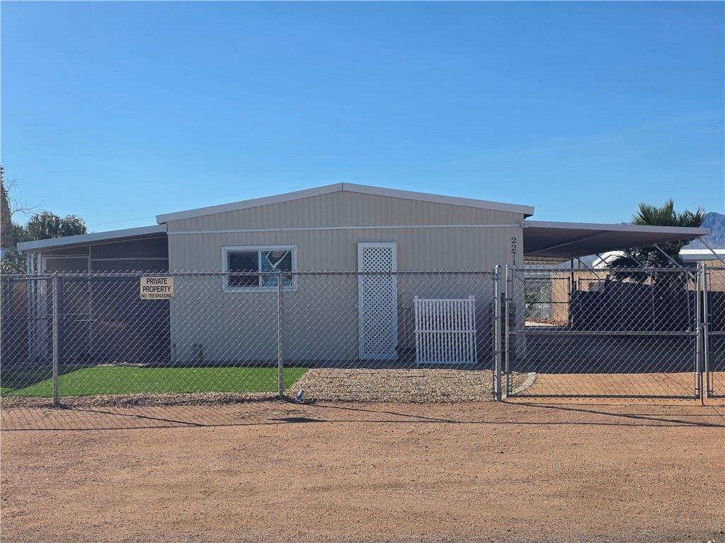 2271 W Riverview Circle, Bullhead City, AZ 86442